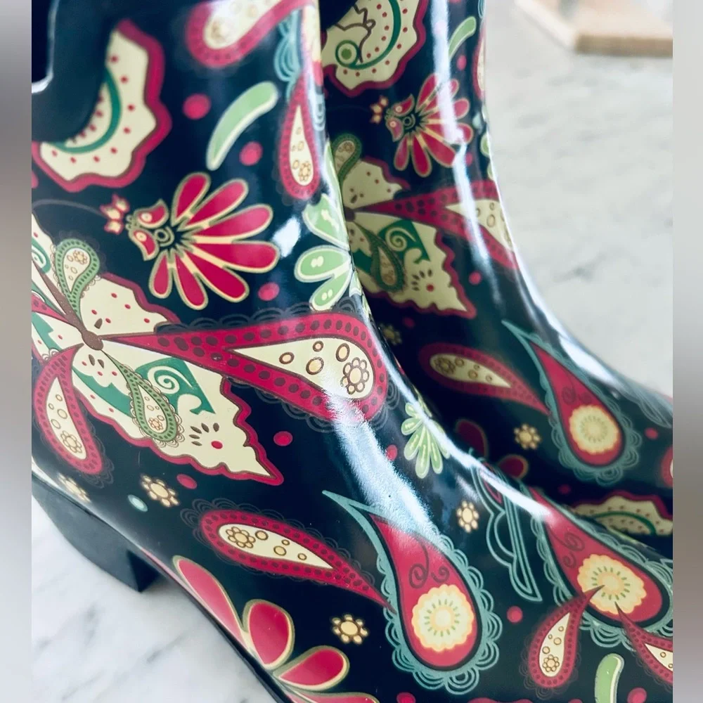 ☔️Madeline Booties Sz 8 - Picture 6 of 9